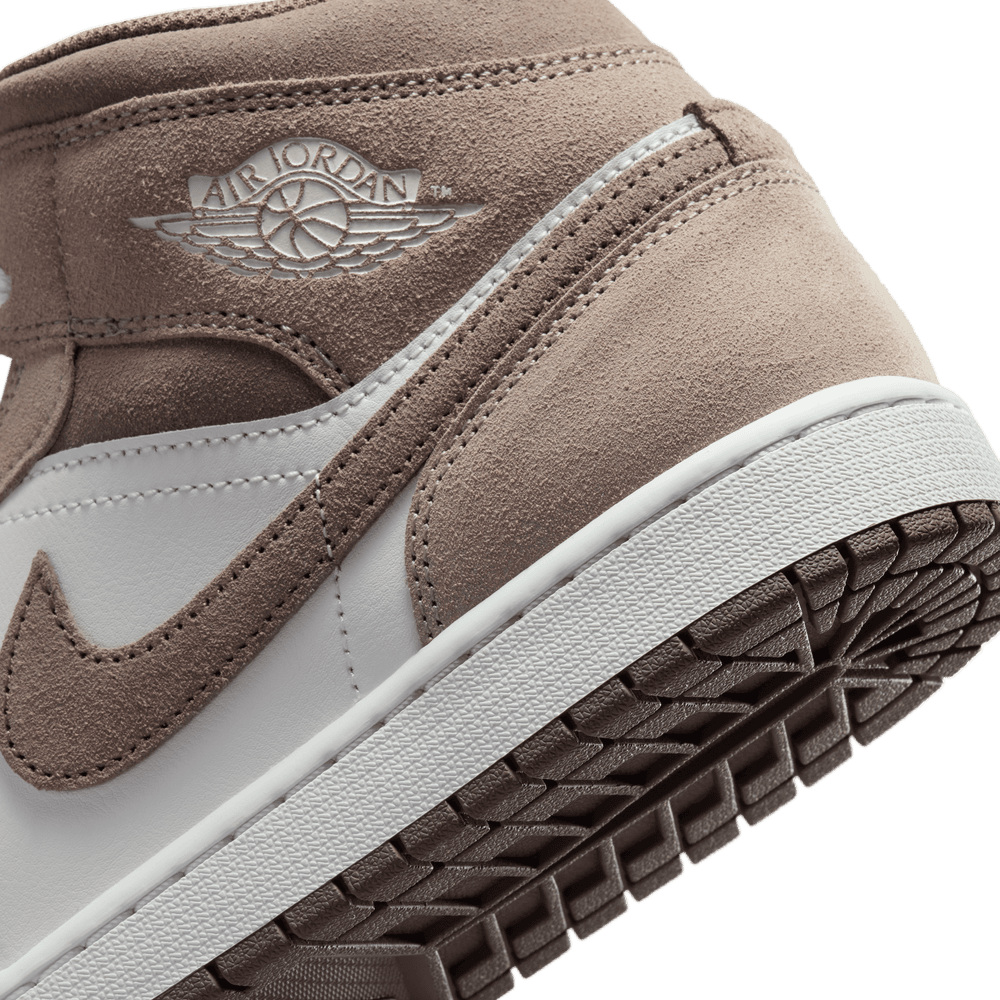Air Jordan 1 Mid