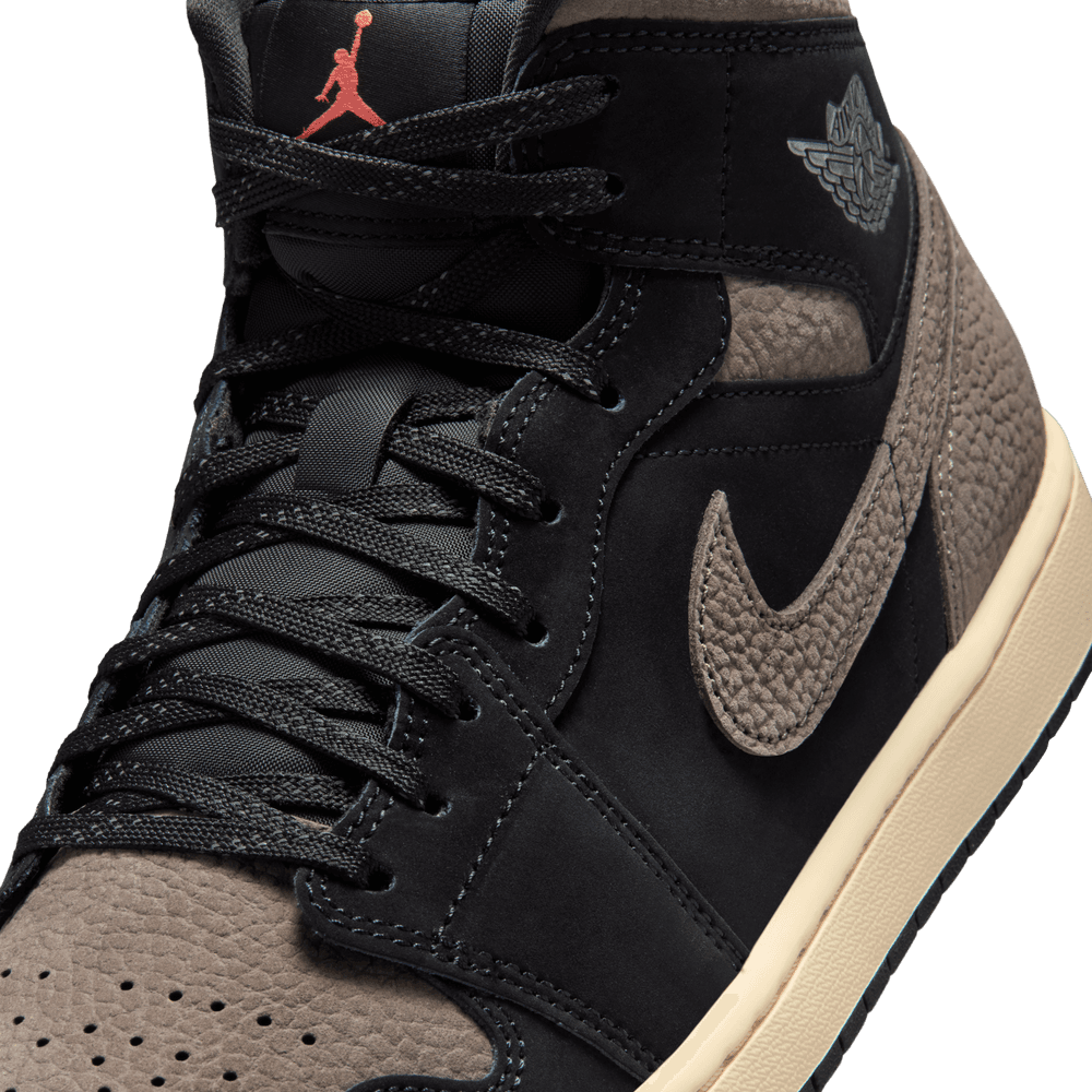 Air Jordan 1 Mid SE